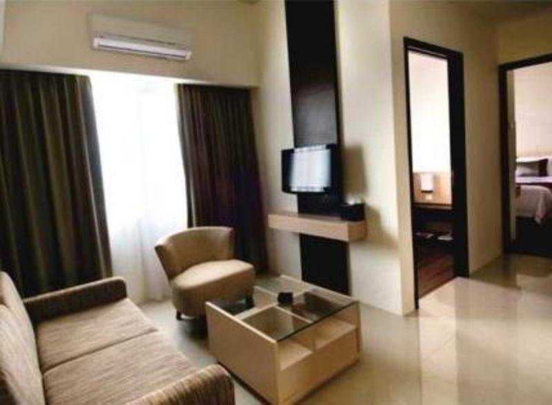Apartemen 1 Bedroom Solo Paragon Surakarta Buitenkant foto